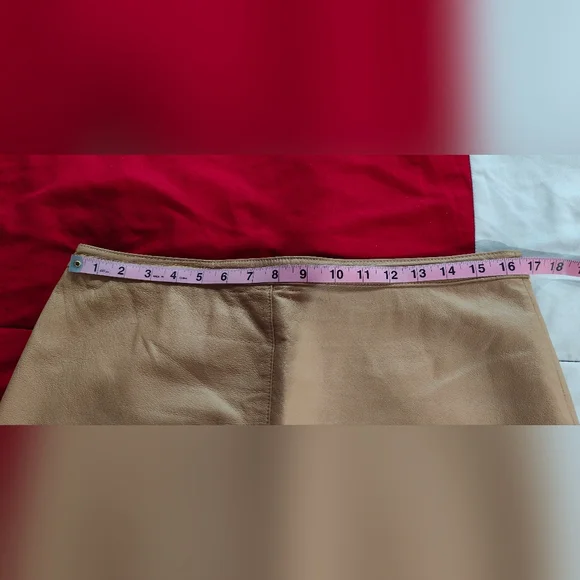 Newport News Tan 100% Leather Mini Skirt size 14 - Picture 3 of 6
